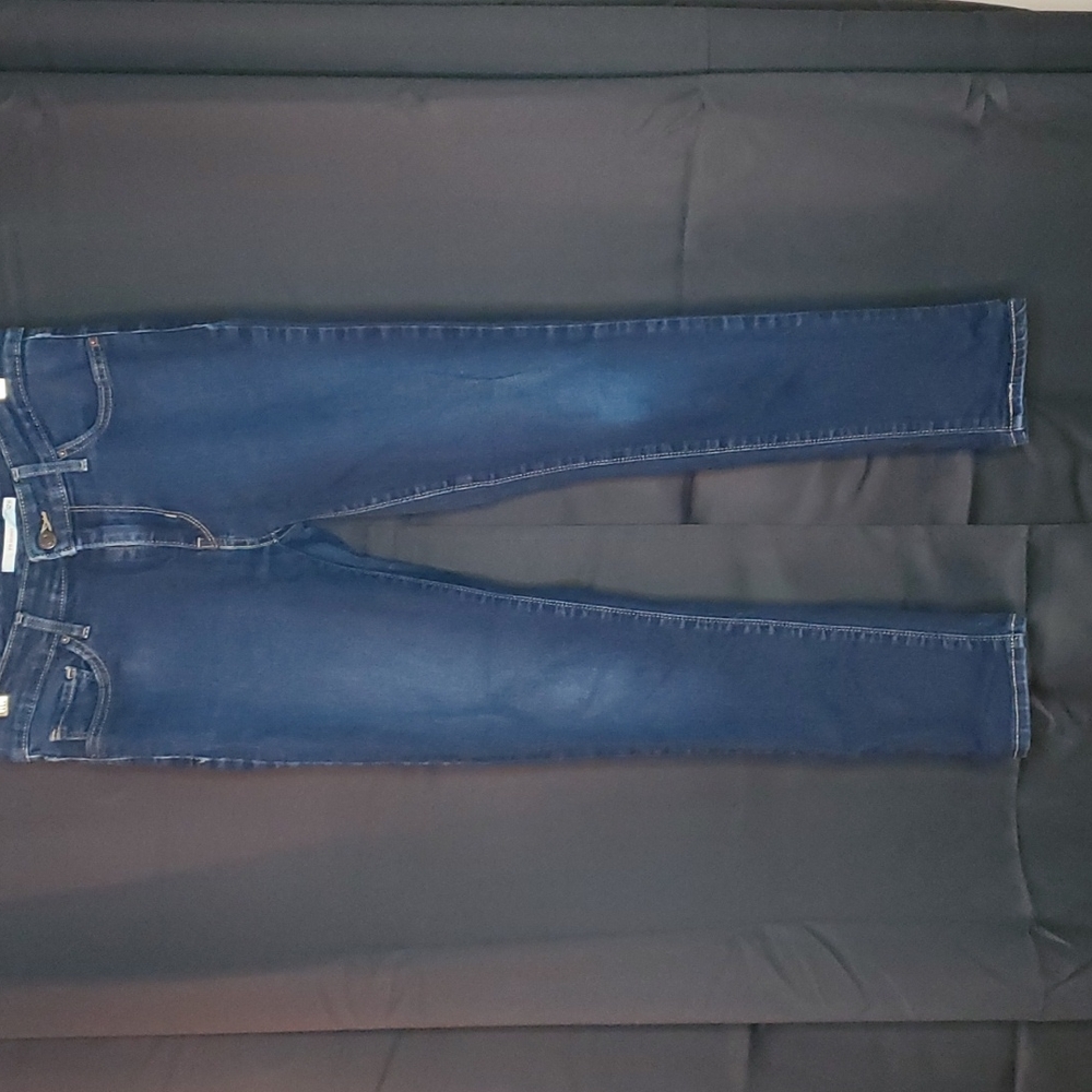 Levi's 711 skinny size 28